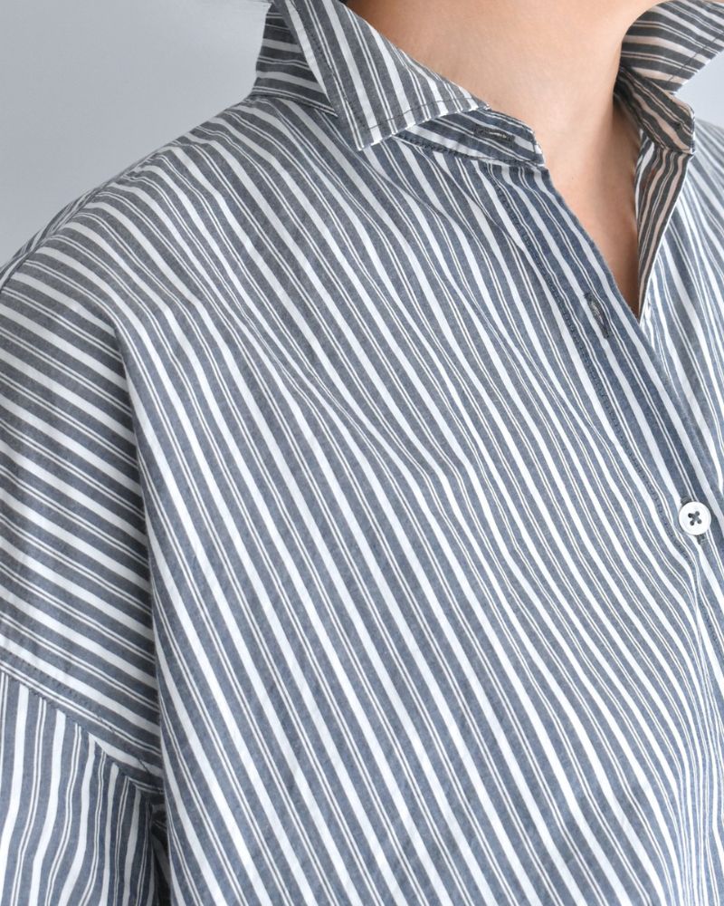 Regular Collar Big Shirt in White/Navy