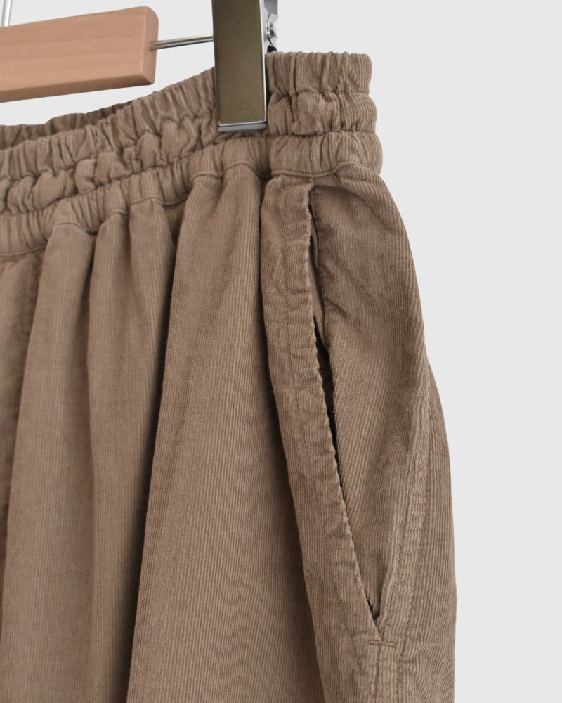 26 WALES CORDUROY OVERDYE EASY PANTS in Khaki