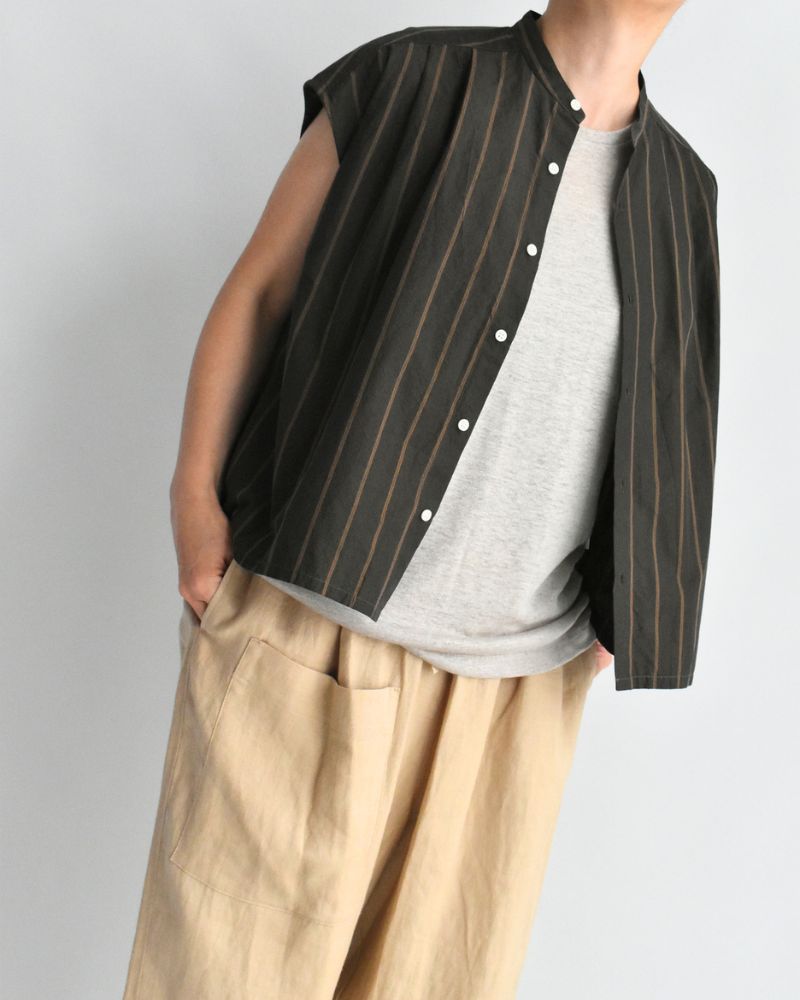 Crewneck Sleeveless T-Shirt in Natural