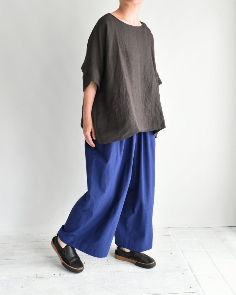 Boat Neck Wide Blouse (Linen) in Brown
