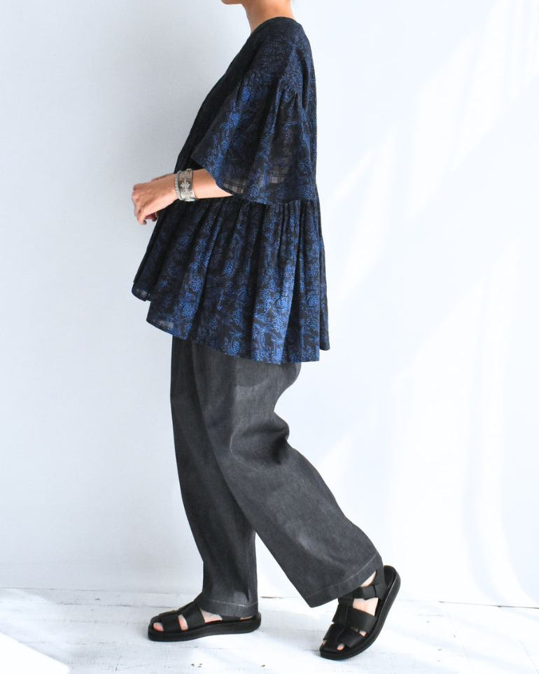 FLARED/SL SHIRTS WITH MINI PINTUCK in Navy/Blue