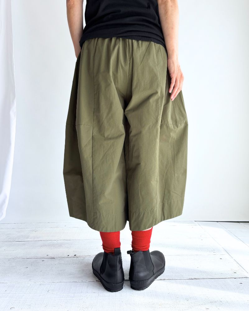 Volume Design Pants 'HASH' in Khaki