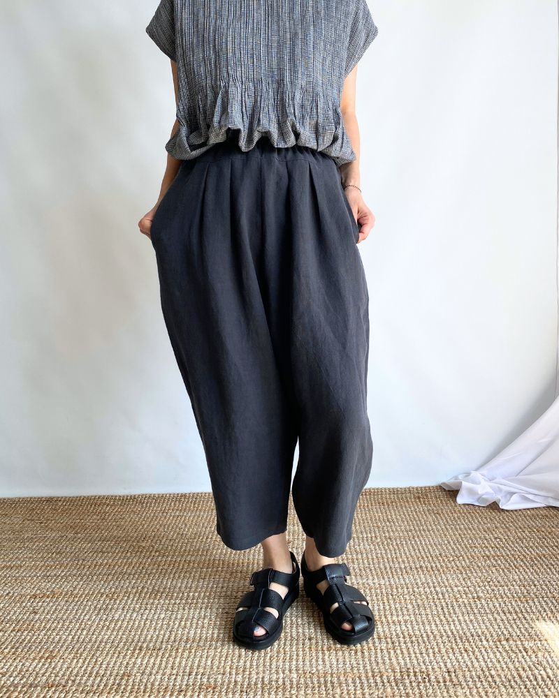 Egg Pants (LINEN) in Sumi