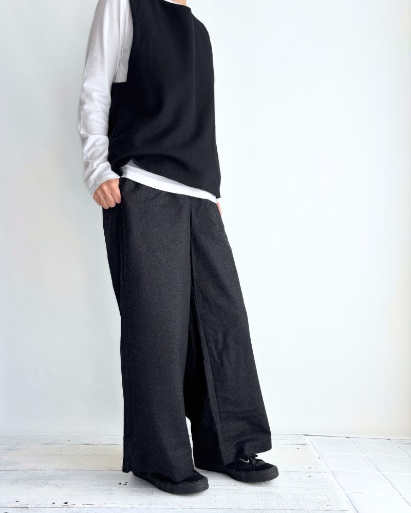 WOOL FLANNEL EASY WIDE PANTS in Charcoal
