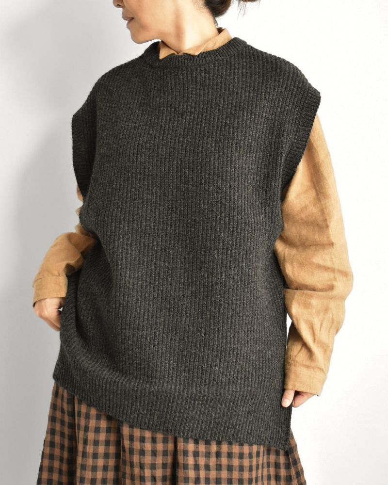 JAPAN RIDGE KNITTING VEST in Charcoal