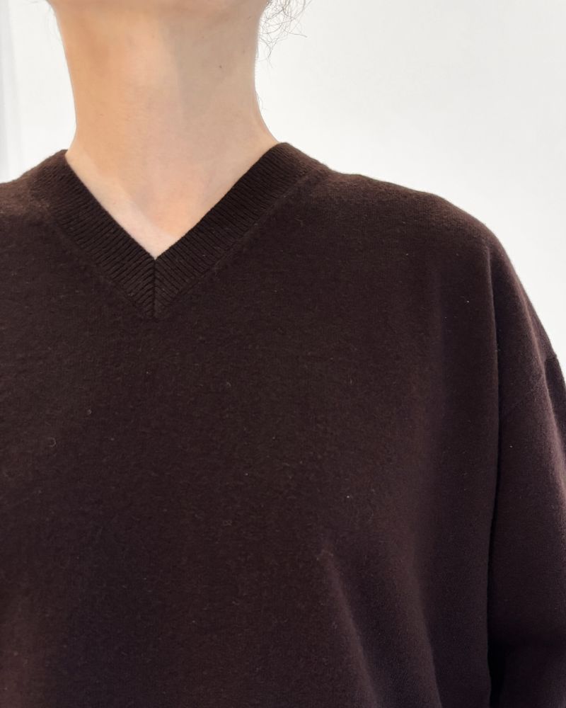 GINNY V-neck knit pullover in Brown
