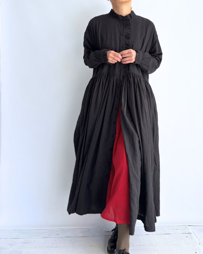 FRILL COLLAR SHIRT DRESS WITH RAJASTHAN GATHER in Black