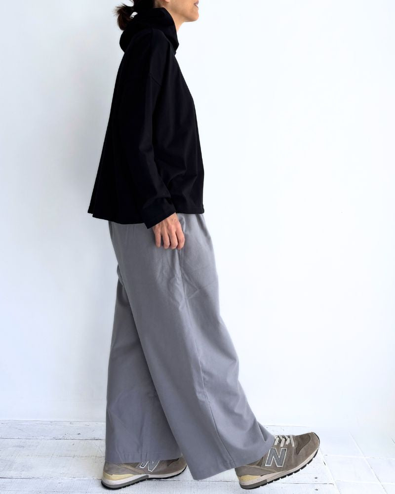 Drawstring Hoodie Pullover in Black