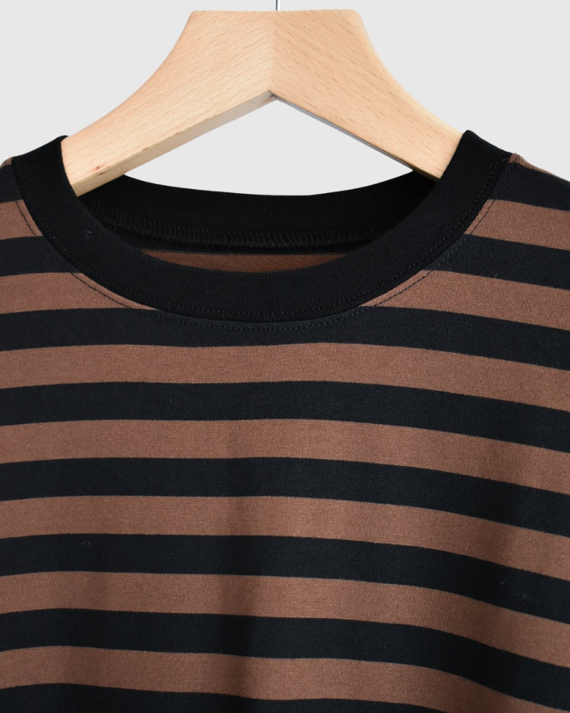 Tuck Cocoon T-Shirt in Brown/Black Border