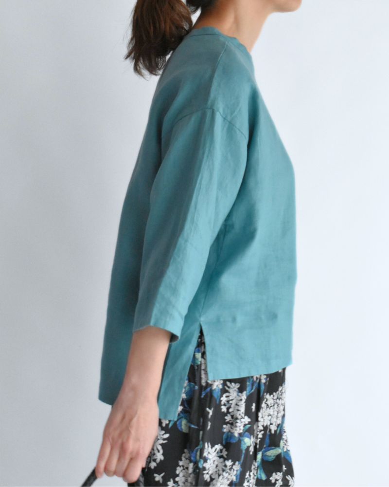 Color linen pullover in Turquoise