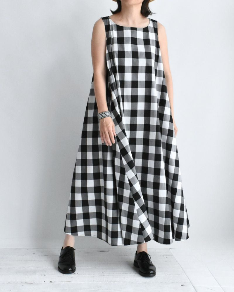 Block Check Sleeveless Flared Dress in White/Black