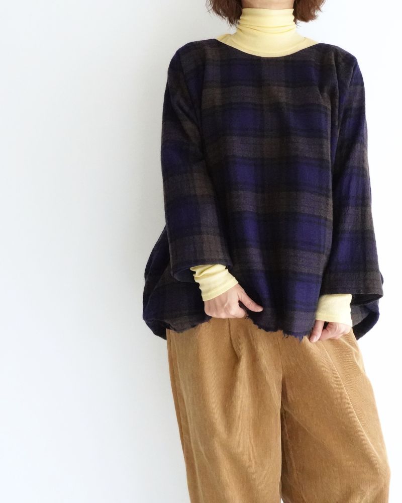 Turtleneck Pullover in Yuzu