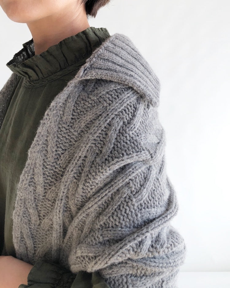 Sheep Yarn Cable Knit Stole