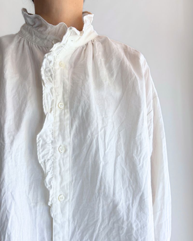Denim ruffle blouse in WhiteDenim