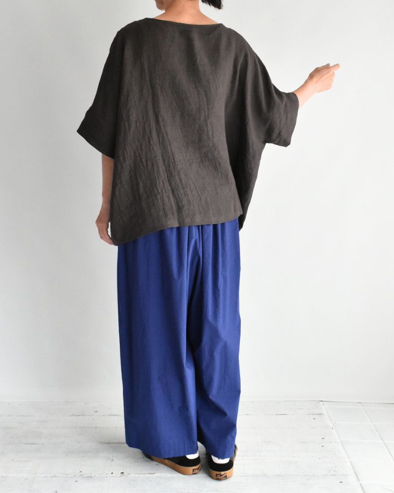 Boat Neck Wide Blouse (Linen) in Brown