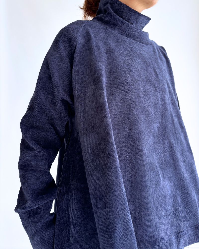 High-neck flared design top 'BONI' in Navy