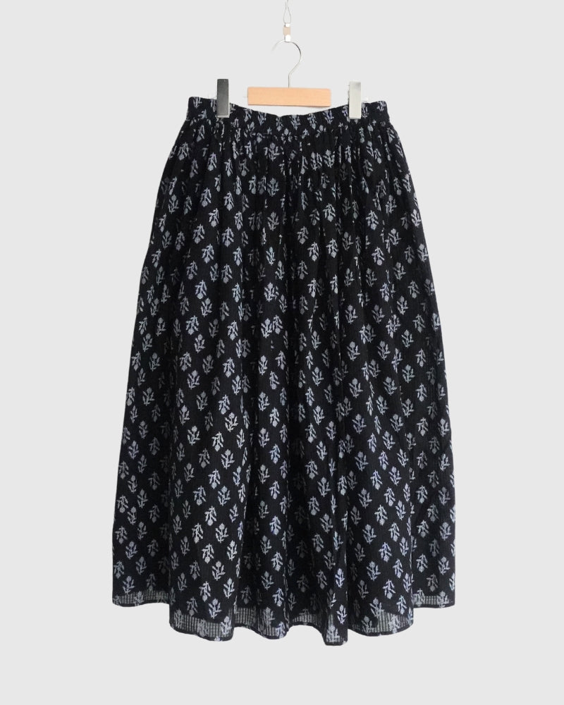 GATHERED SKIRT WITH LINING in Black