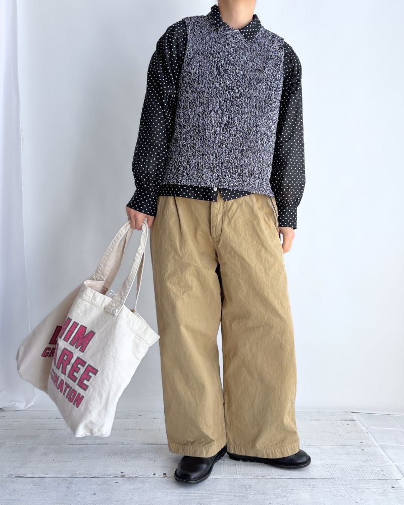 One-tuck Chino Pants in Beige