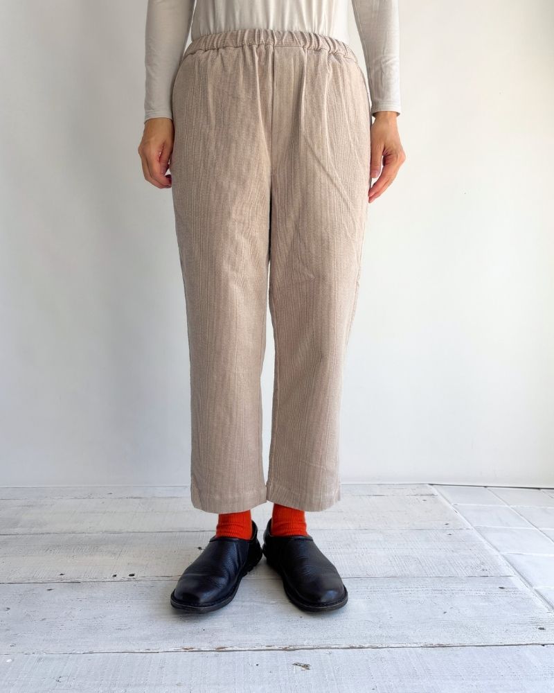 11WALE CORDUROY EASY TAPERED PANTS in Beige
