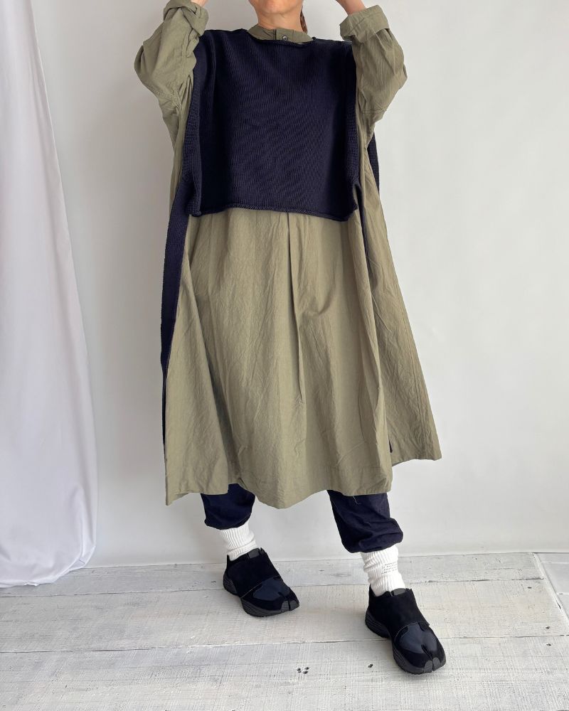 Ribbon knit vest in NavyBlack