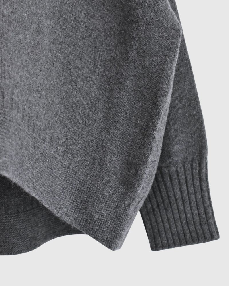 AURA V-neck knit pullover in Gray