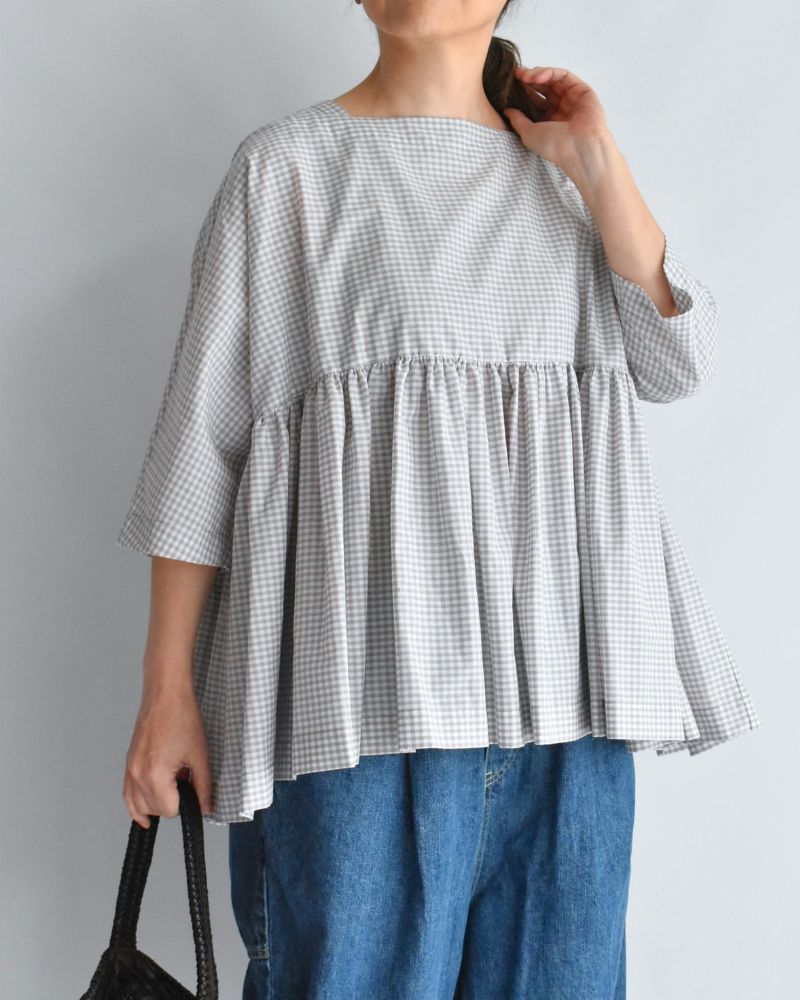 Ruffle Top in GrayGingham