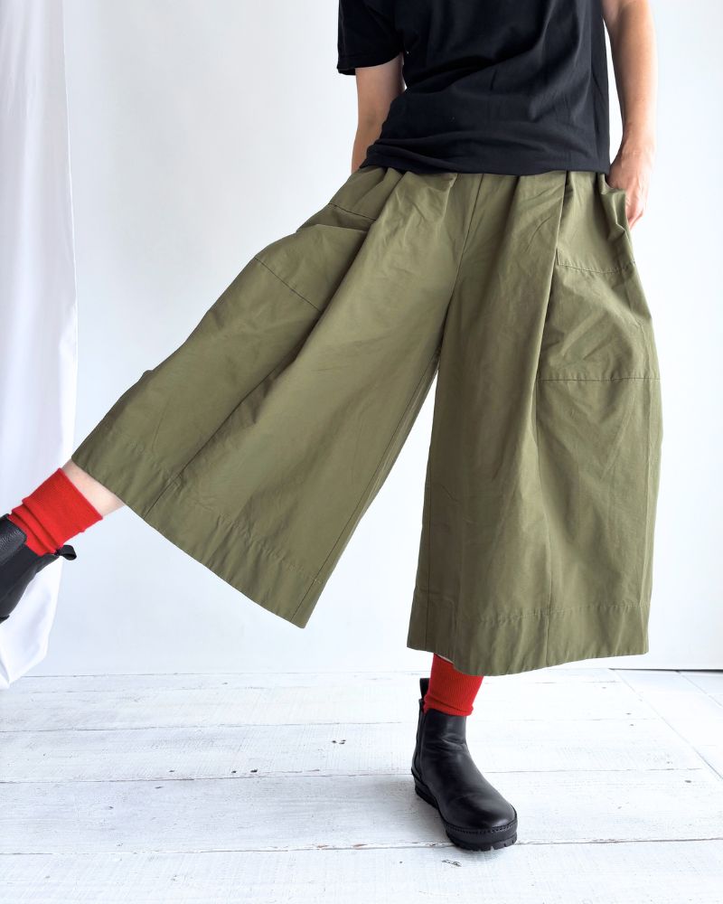 Volume Design Pants 'HASH' in Khaki