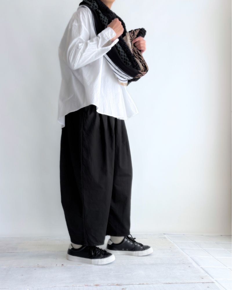 Satin Camille Tuckd Pants in Black