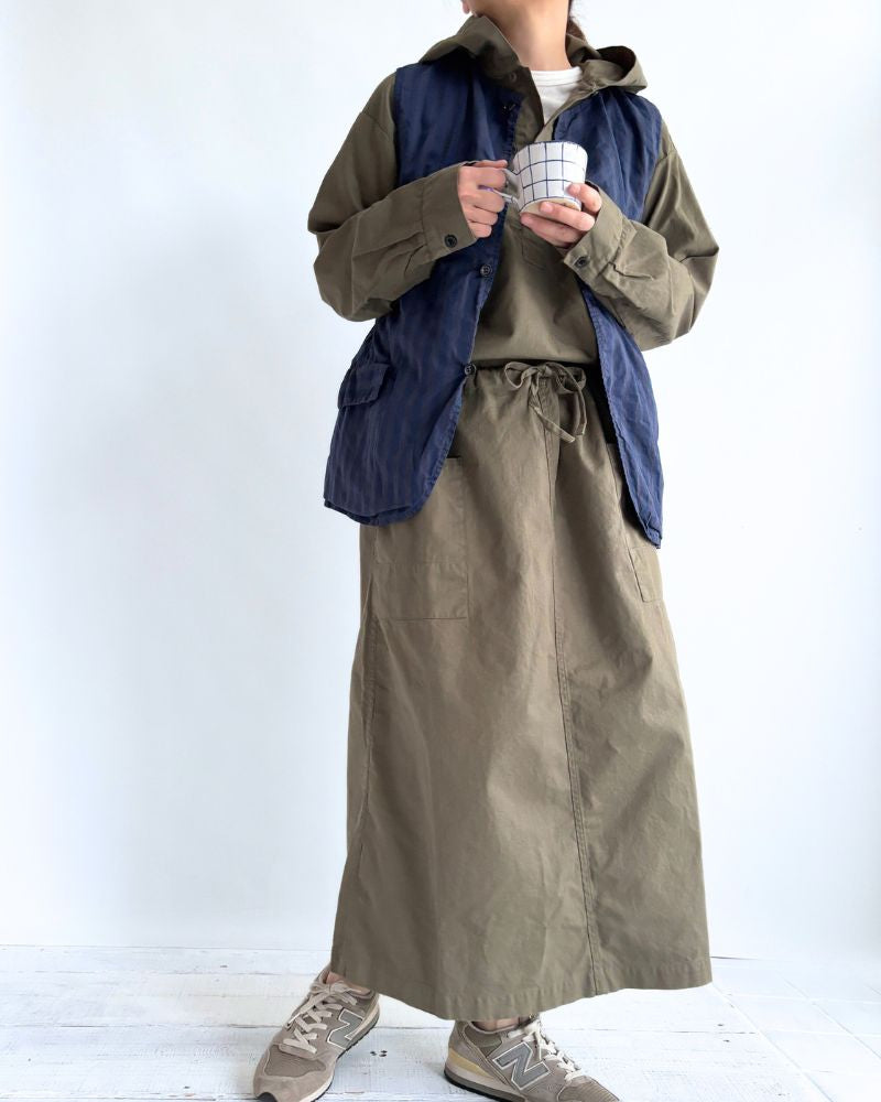 COTTON HERRINGBONE WASH HOODED PULLOVER SHIRT in KhakiHerringbone