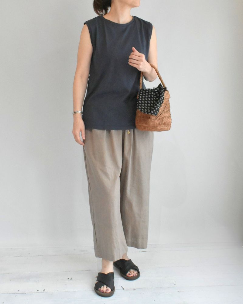 Crew Neck Tank Top in Charcoal