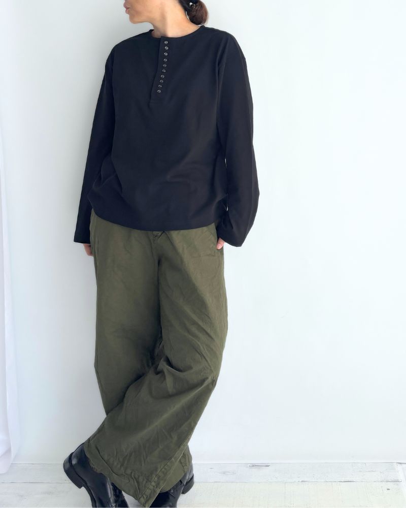 10-Button Tee in Black