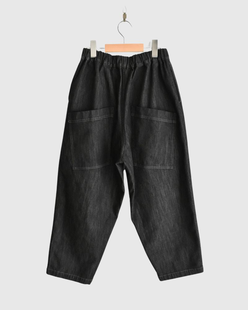 Big Pocket Cropped Pants in Black