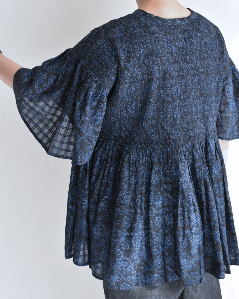 FLARED/SL SHIRTS WITH MINI PINTUCK in Navy/Blue