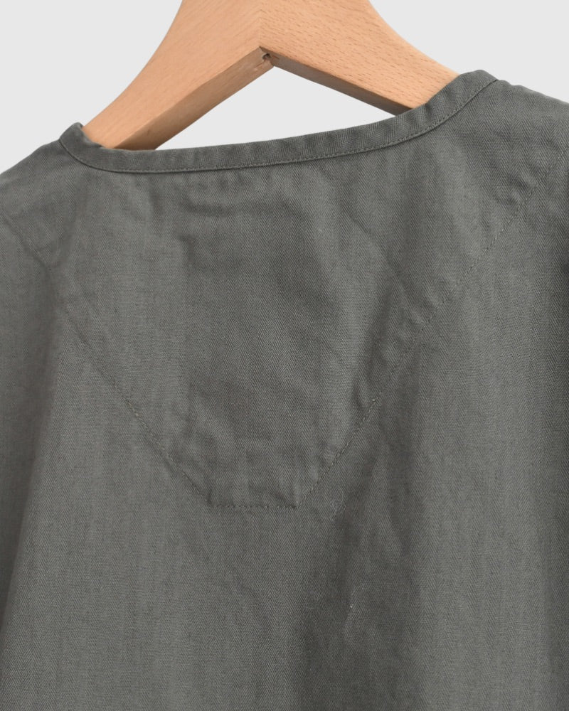 COTTON HERRINGBONE WASH HENRY NECK SHIRT in KhakiHerringbone