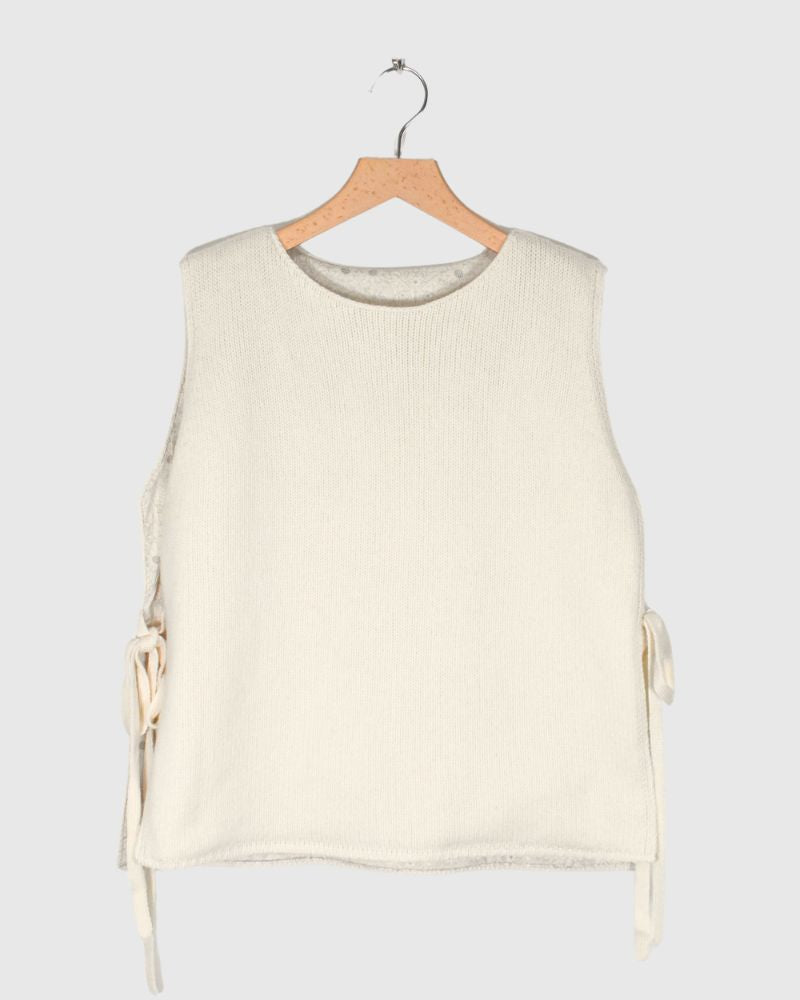 LIBERTY LINING STRING KNIT VEST in Milk