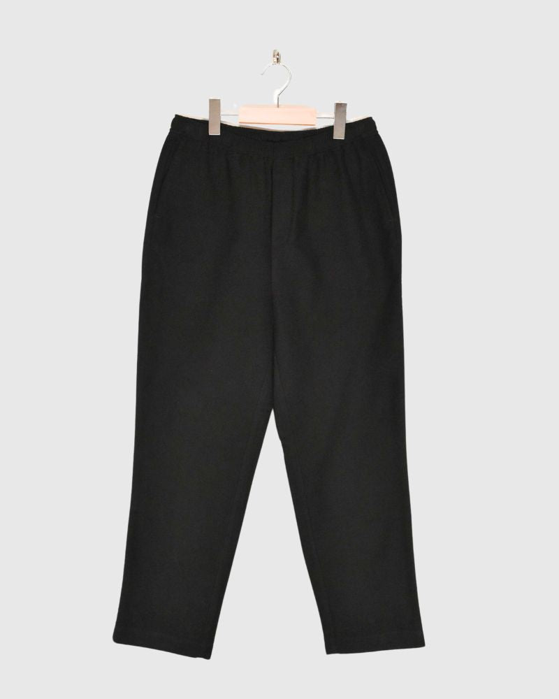 COTTON SUEDE EASY TAPERED PANTS in Black