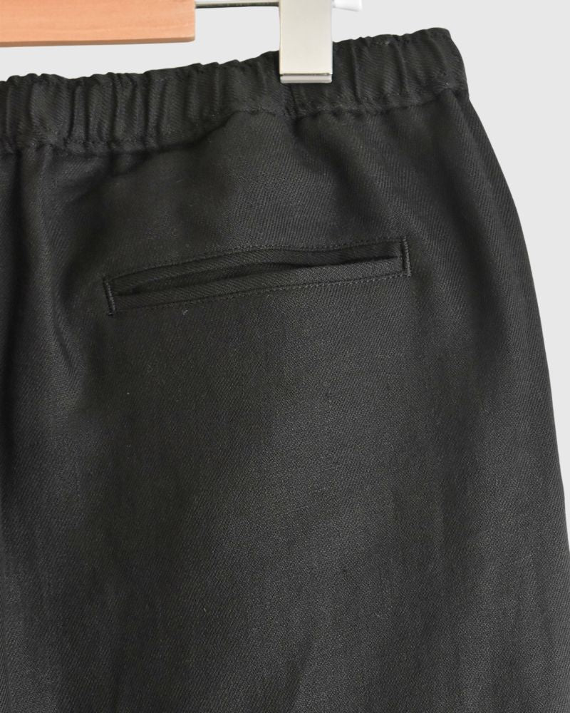 LINEN TWILL EASY TAPERED PANTS in Black