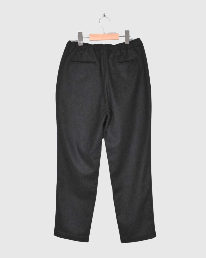 WOOL FLANNEL EASY TAPERED PANTS Charcoal