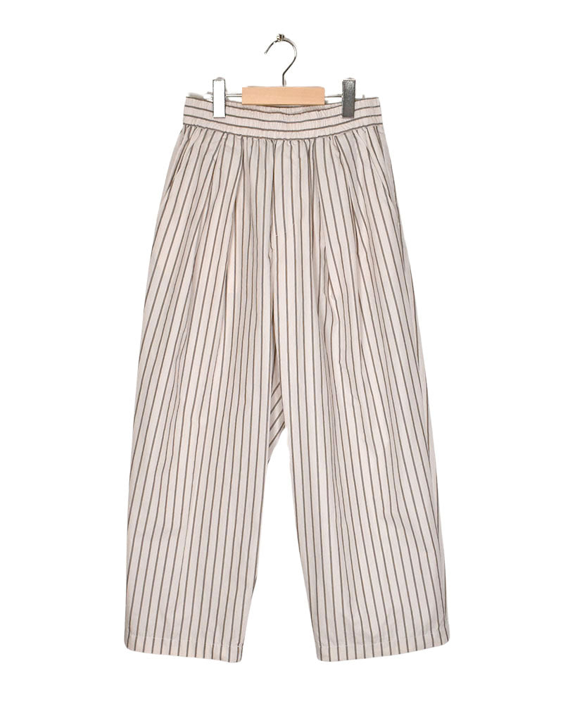 HAKAMA-W Tuck Easy Pants in Off Stripe