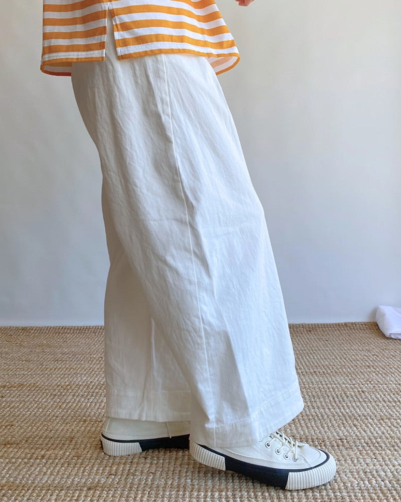 Easy cocoon pants (DENIM) in White