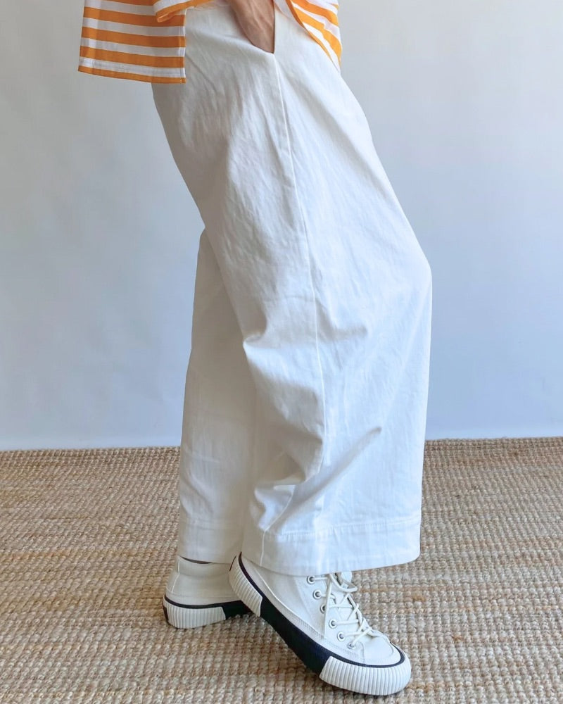 Easy cocoon pants (DENIM) in White