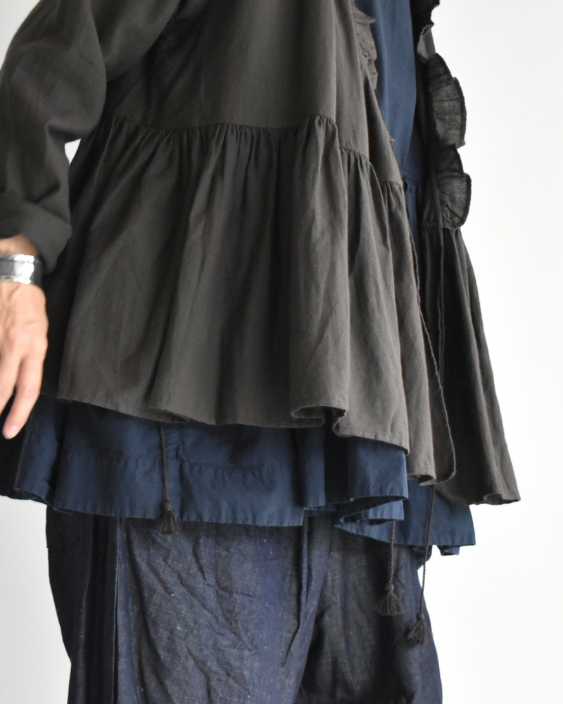 Twill Cotton Khadi Plain Frill Cache Coeur in Charcoal