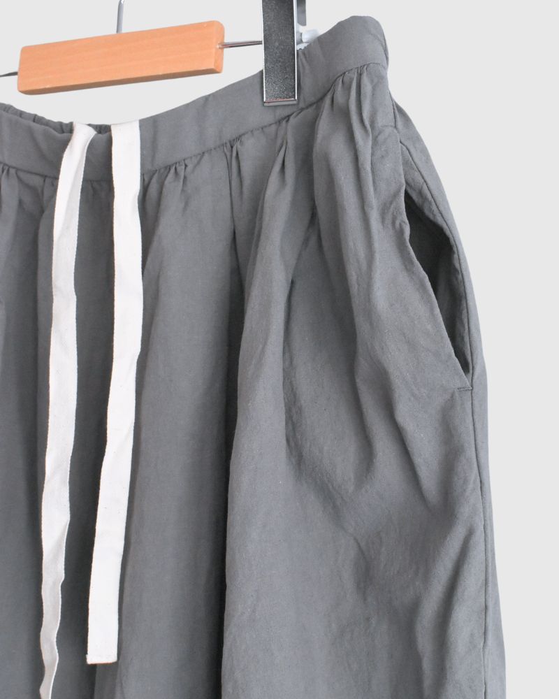 CAMILLE CANVAS TUCK PANTS in Gray