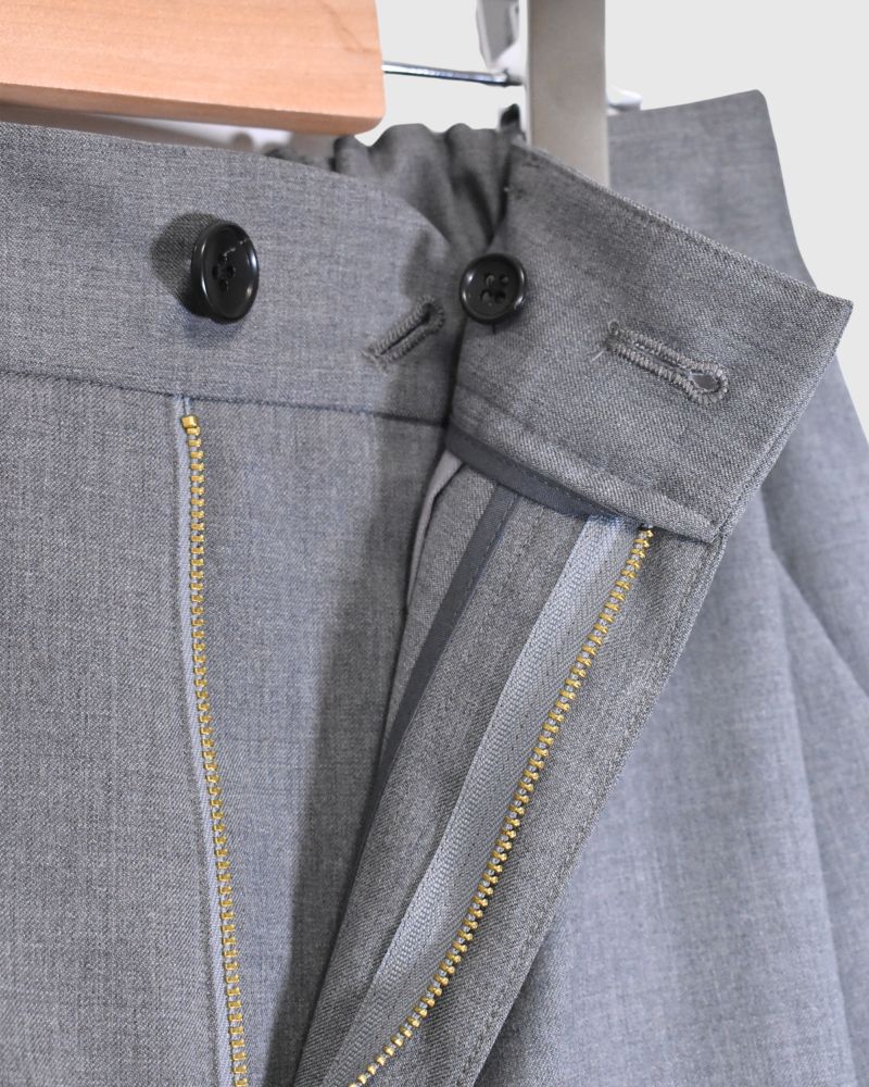 SAND-TRO Tucked Wide Pants in Gray