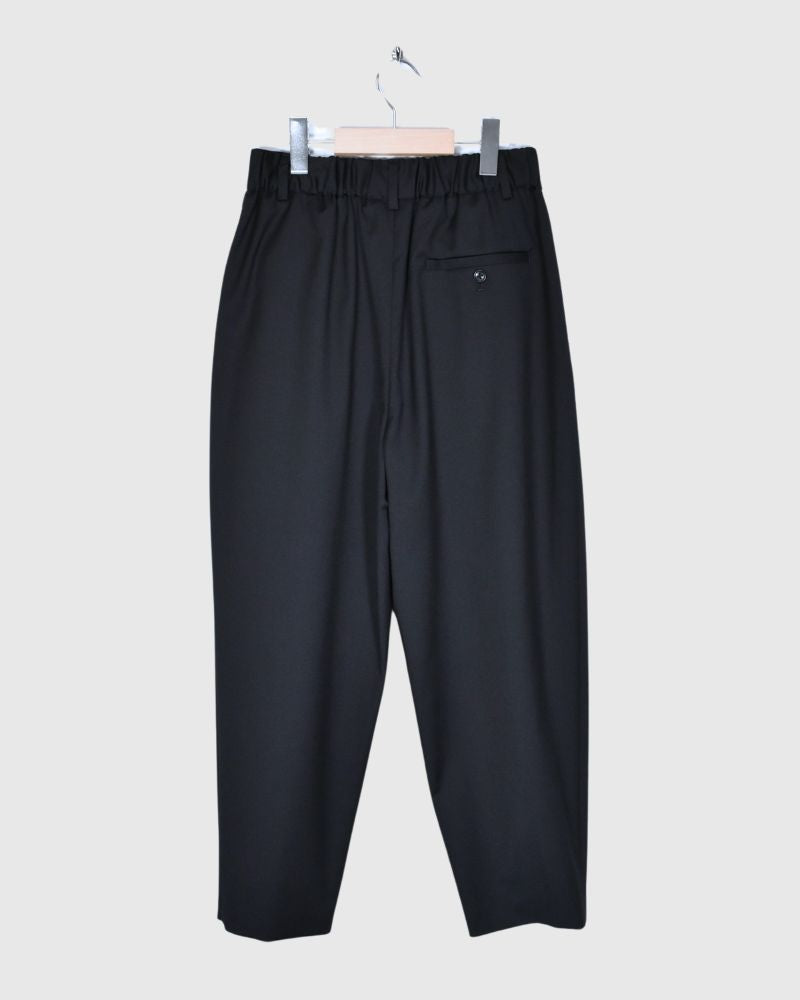 SAND-TRO Tucked Wide Pants in Navy