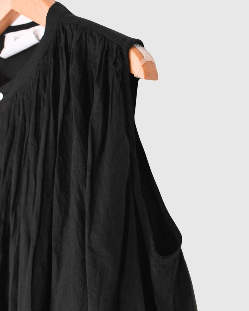 Sleeveless Gathered Blouse in Short