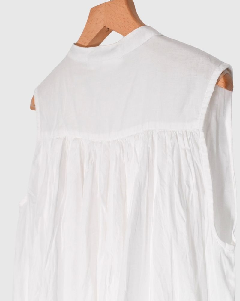 Sleeveless gathered blouse *Long in White