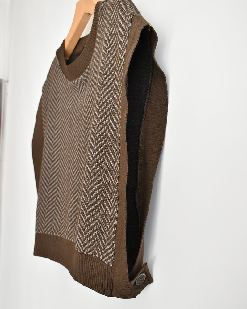 Herringbone Knit Short Vest in Brown
