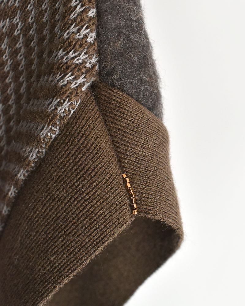 Herringbone Knit Short Vest in Brown