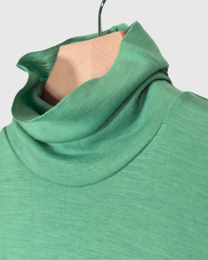 Slim fit high neck in Green